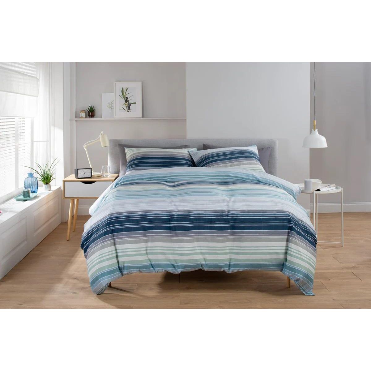 Deyongs Nantucket 200 Thread Count Cotton Rich Duvet Cover Set
