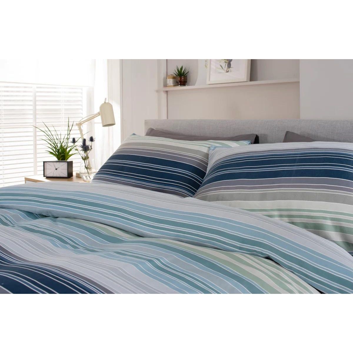 Deyongs Nantucket 200 Thread Count Cotton Rich Duvet Cover Set