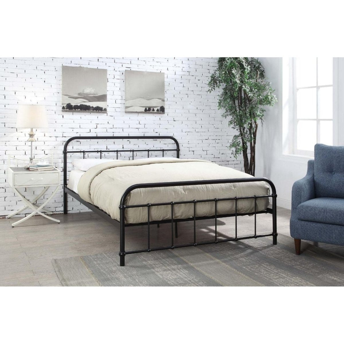 Henley Black Victorian Metal Bed