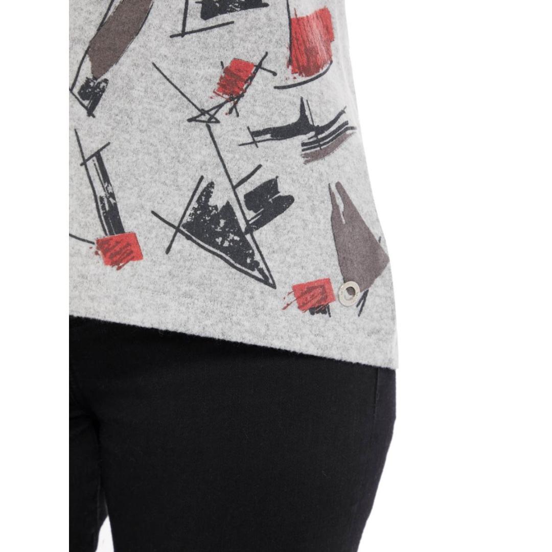 VIZ-A-VIZ Greyblock Placement Print Top